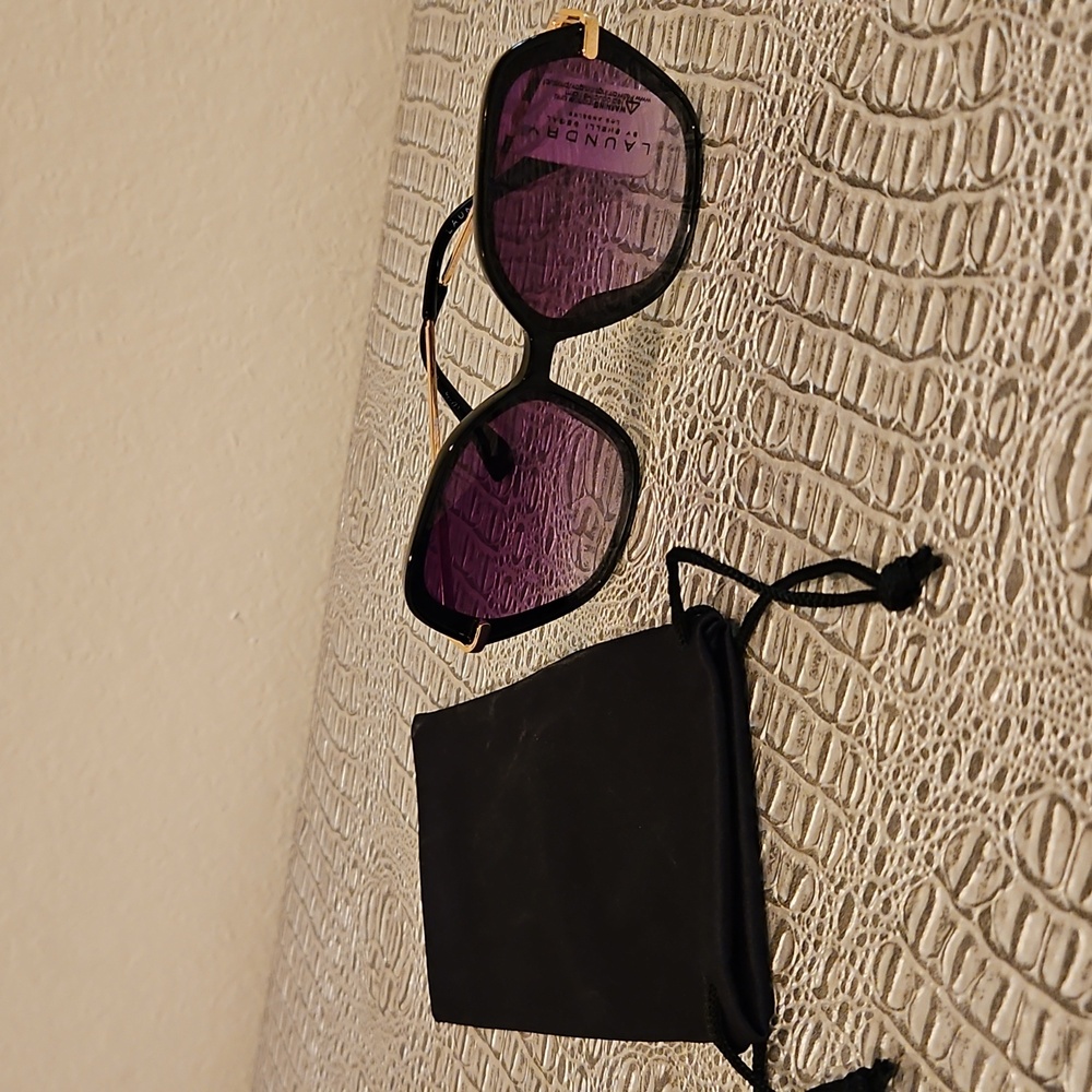 Laundry By Shelli Segal Hexagonal Black Sunglasses - Picture 2 of 10